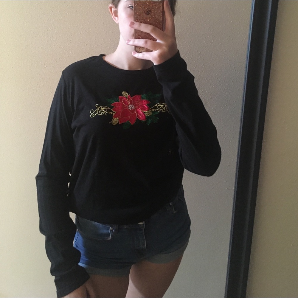 Black Mistletoe Tee